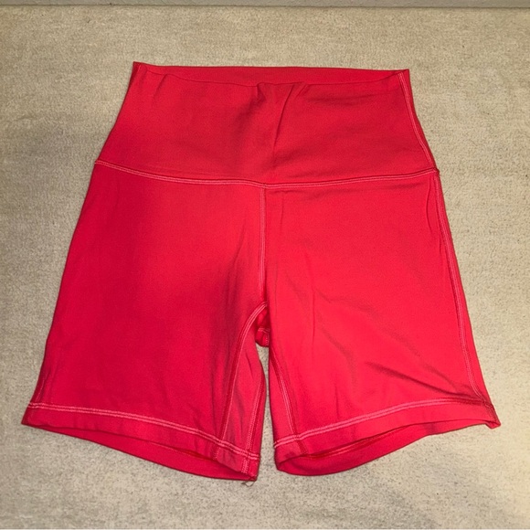Lululemon Align High-Rise Short 6"
Lip Gloss Red Pink Nulu Size 6 - Picture 2 of 7
